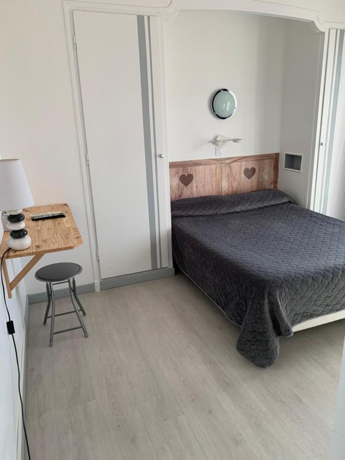 Hotel Le Canetois 2*