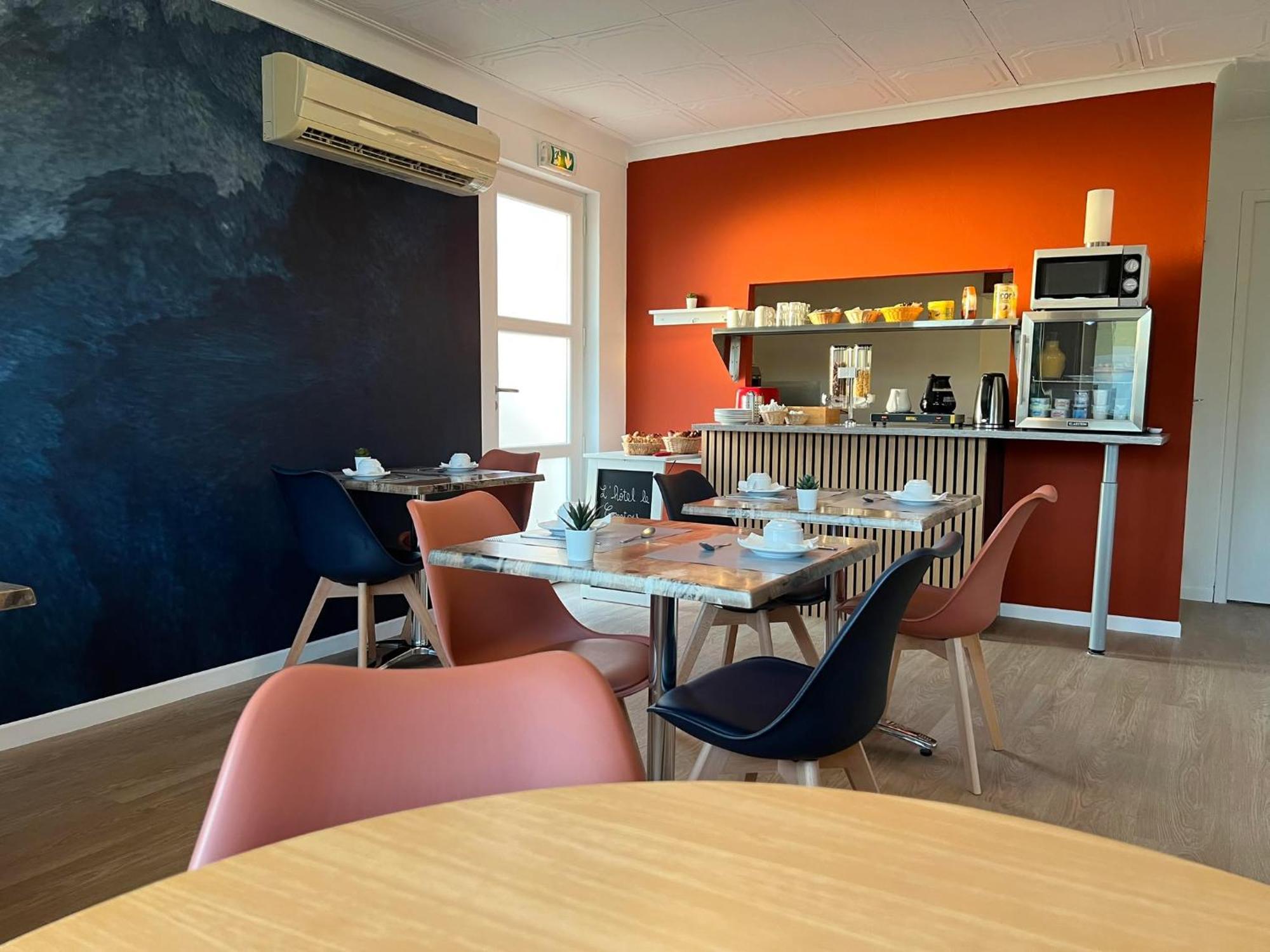 Le Canetois Hotel